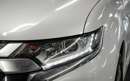 Mitsubishi Outlander III рестайлинг 3, 2022 год, 3 000 000 рублей, 23 фотография