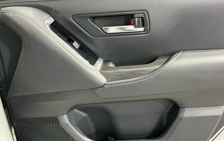 Toyota Land Cruiser, 2021 год, 10 600 000 рублей, 20 фотография
