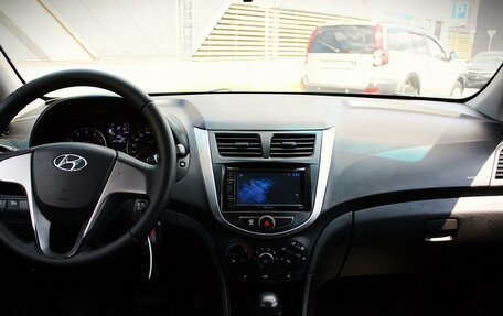 Hyundai Solaris II рестайлинг, 2014 год, 993 000 рублей, 11 фотография