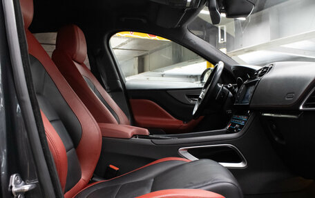 Jaguar F-Pace, 2018 год, 3 149 000 рублей, 14 фотография