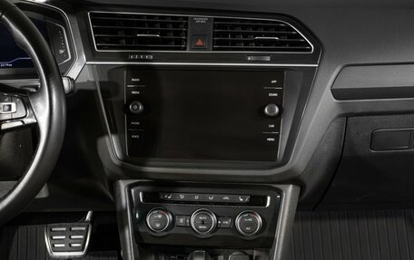 Volkswagen Tiguan II, 2020 год, 2 598 000 рублей, 15 фотография