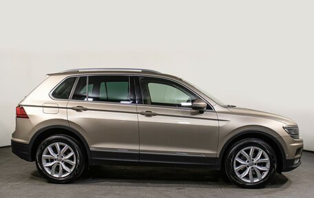 Volkswagen Tiguan II, 2020 год, 2 598 000 рублей, 4 фотография