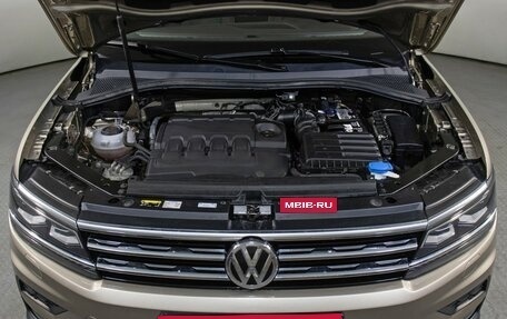 Volkswagen Tiguan II, 2020 год, 2 598 000 рублей, 9 фотография