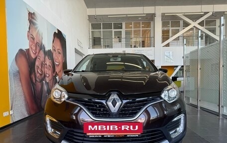 Renault Kaptur I рестайлинг, 2017 год, 1 359 000 рублей, 2 фотография