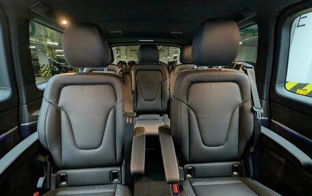 Mercedes-Benz V-Класс, 2024 год, 14 700 000 рублей, 13 фотография