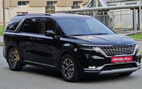 KIA Carnival, 2021 год, 3 800 000 рублей, 4 фотография