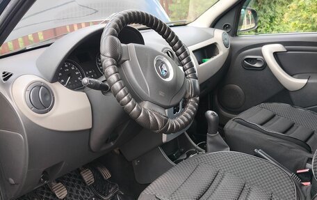 Renault Logan I, 2010 год, 560 000 рублей, 4 фотография
