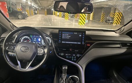 Toyota Camry, 2021 год, 3 150 000 рублей, 10 фотография