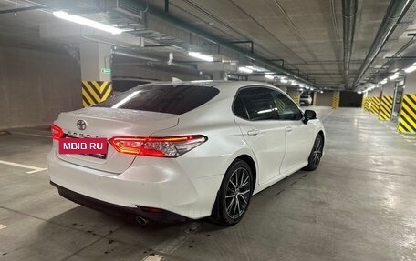 Toyota Camry, 2021 год, 3 150 000 рублей, 4 фотография