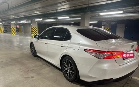 Toyota Camry, 2021 год, 3 150 000 рублей, 2 фотография
