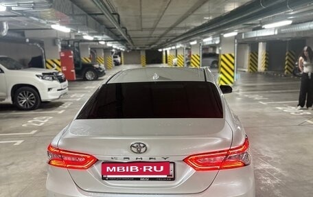 Toyota Camry, 2021 год, 3 150 000 рублей, 3 фотография