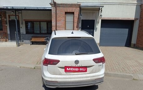 Volkswagen Tiguan II, 2022 год, 3 000 000 рублей, 4 фотография
