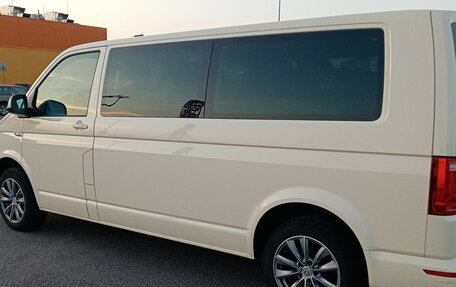 Volkswagen Caravelle T6 рестайлинг, 2019 год, 3 390 000 рублей, 8 фотография