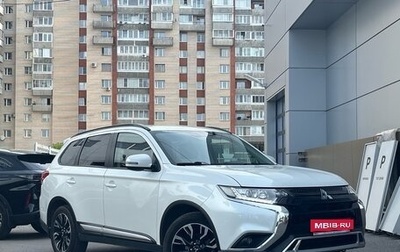 Mitsubishi Outlander III рестайлинг 3, 2021 год, 2 199 000 рублей, 1 фотография