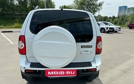 Chevrolet Niva I рестайлинг, 2018 год, 749 000 рублей, 7 фотография