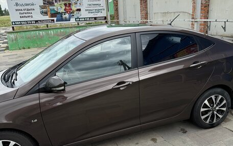 Hyundai Solaris II рестайлинг, 2015 год, 1 030 000 рублей, 3 фотография