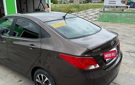 Hyundai Solaris II рестайлинг, 2015 год, 1 030 000 рублей, 4 фотография