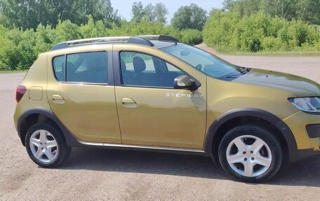 Renault Sandero II рестайлинг, 2016 год, 1 050 000 рублей, 3 фотография