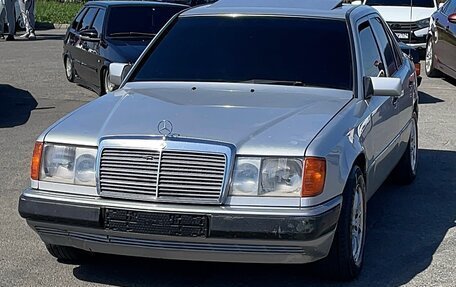 Mercedes-Benz E-Класс, 1992 год, 550 000 рублей, 4 фотография