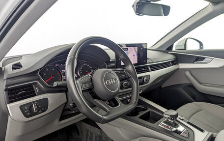 Audi A4, 2020 год, 2 500 000 рублей, 16 фотография