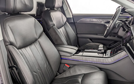 Audi A8, 2019 год, 5 850 000 рублей, 25 фотография
