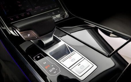Audi A8, 2019 год, 5 850 000 рублей, 29 фотография
