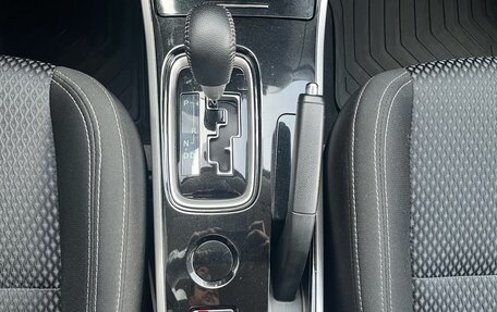 Mitsubishi Outlander III рестайлинг 3, 2021 год, 2 199 000 рублей, 16 фотография