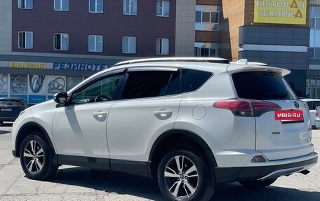 Toyota RAV4, 2016 год, 2 200 000 рублей, 2 фотография