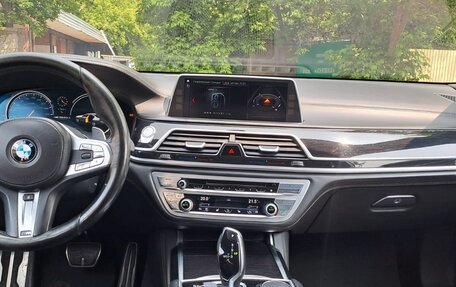 BMW 7 серия, 2017 год, 3 900 000 рублей, 10 фотография