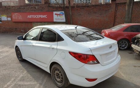 Hyundai Solaris II рестайлинг, 2014 год, 940 000 рублей, 4 фотография