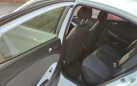 Hyundai Solaris II рестайлинг, 2014 год, 940 000 рублей, 3 фотография