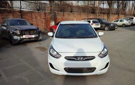 Hyundai Solaris II рестайлинг, 2014 год, 940 000 рублей, 5 фотография