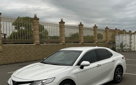 Toyota Camry, 2019 год, 2 850 000 рублей, 4 фотография
