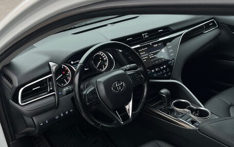 Toyota Camry, 2019 год, 2 850 000 рублей, 7 фотография