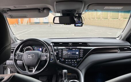 Toyota Camry, 2019 год, 2 850 000 рублей, 8 фотография