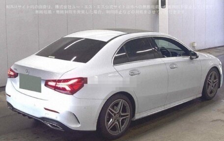 Mercedes-Benz A-Класс, 2019 год, 1 900 000 рублей, 3 фотография