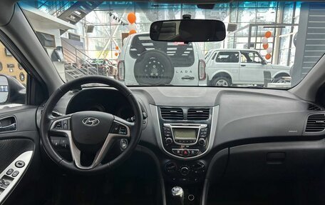 Hyundai Solaris II рестайлинг, 2011 год, 750 000 рублей, 6 фотография