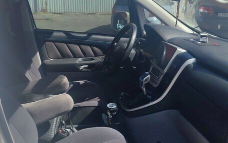 Toyota Alphard III, 2002 год, 1 400 000 рублей, 3 фотография