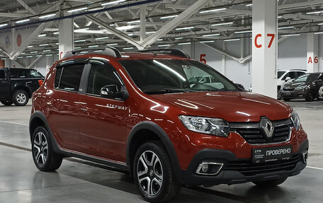 Renault Sandero II рестайлинг, 2018 год, 1 305 000 рублей, 3 фотография