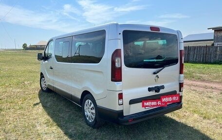 Renault Trafic, 2017 год, 2 250 000 рублей, 4 фотография