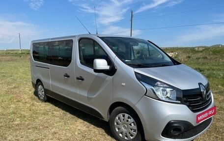 Renault Trafic, 2017 год, 2 250 000 рублей, 8 фотография