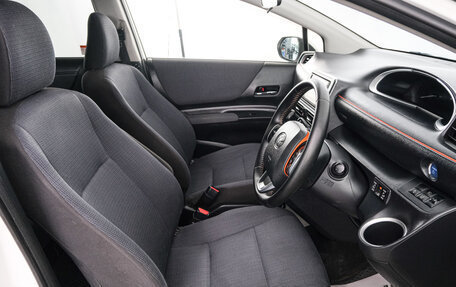 Toyota Sienta II, 2015 год, 1 399 000 рублей, 6 фотография