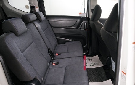 Toyota Sienta II, 2015 год, 1 399 000 рублей, 21 фотография