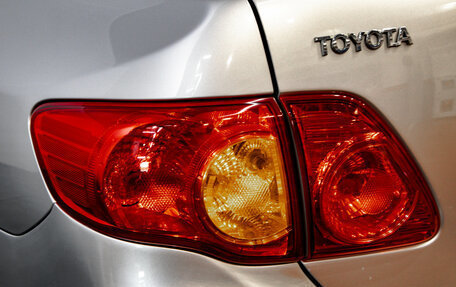 Toyota Corolla, 2007 год, 999 000 рублей, 10 фотография