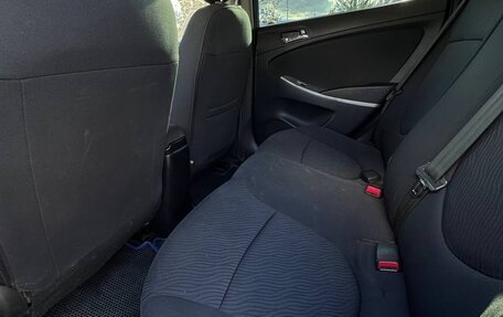 Hyundai Solaris II рестайлинг, 2011 год, 730 000 рублей, 12 фотография