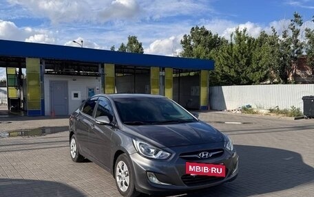 Hyundai Solaris II рестайлинг, 2011 год, 730 000 рублей, 2 фотография