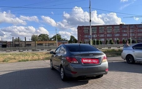 Hyundai Solaris II рестайлинг, 2011 год, 730 000 рублей, 5 фотография