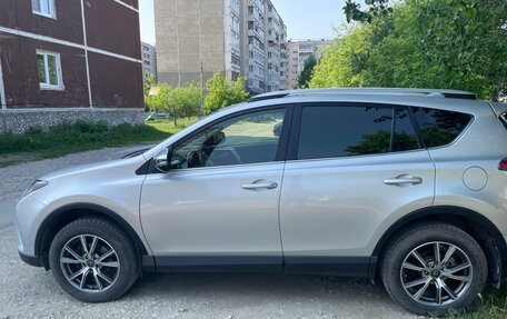 Toyota RAV4, 2016 год, 2 500 000 рублей, 4 фотография