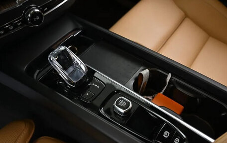 Volvo XC60 II, 2021 год, 4 190 000 рублей, 9 фотография