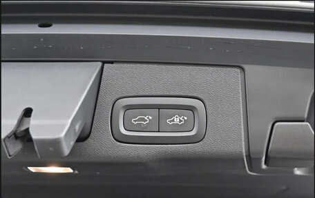 Volvo XC60 II, 2021 год, 4 190 000 рублей, 19 фотография